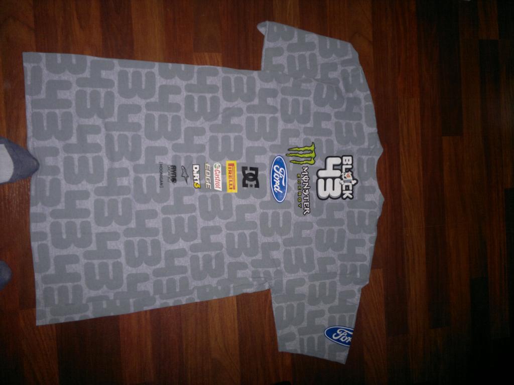 2609948865_1.jpg